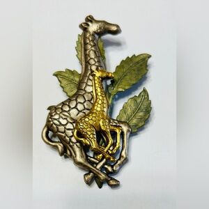 Vintage brooch, giraffes, mother & calf. Green leaf, copper & gold tones. Mint.